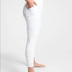 Athleta salutation stash pocket 7/8